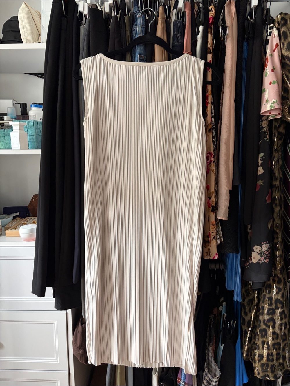 MaxMara Cream Sleeveless Pleated Midi Dress